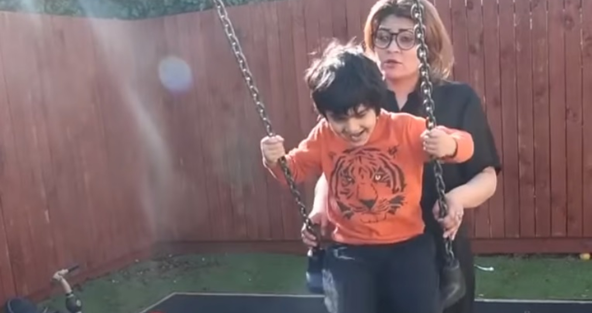 Mama trojice dječaka s autizmom šokantnim videom otkrila kako izgleda njen dan